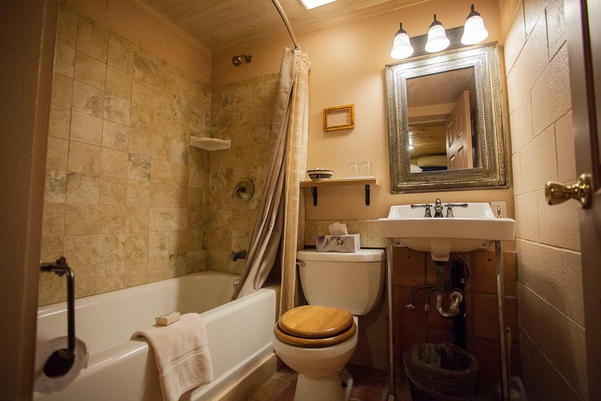 Castle Valley Inn Моуаб Екстериор снимка